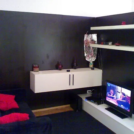 Interland Accommodation Apartment *