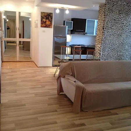 Apartment Interland Accommodation *